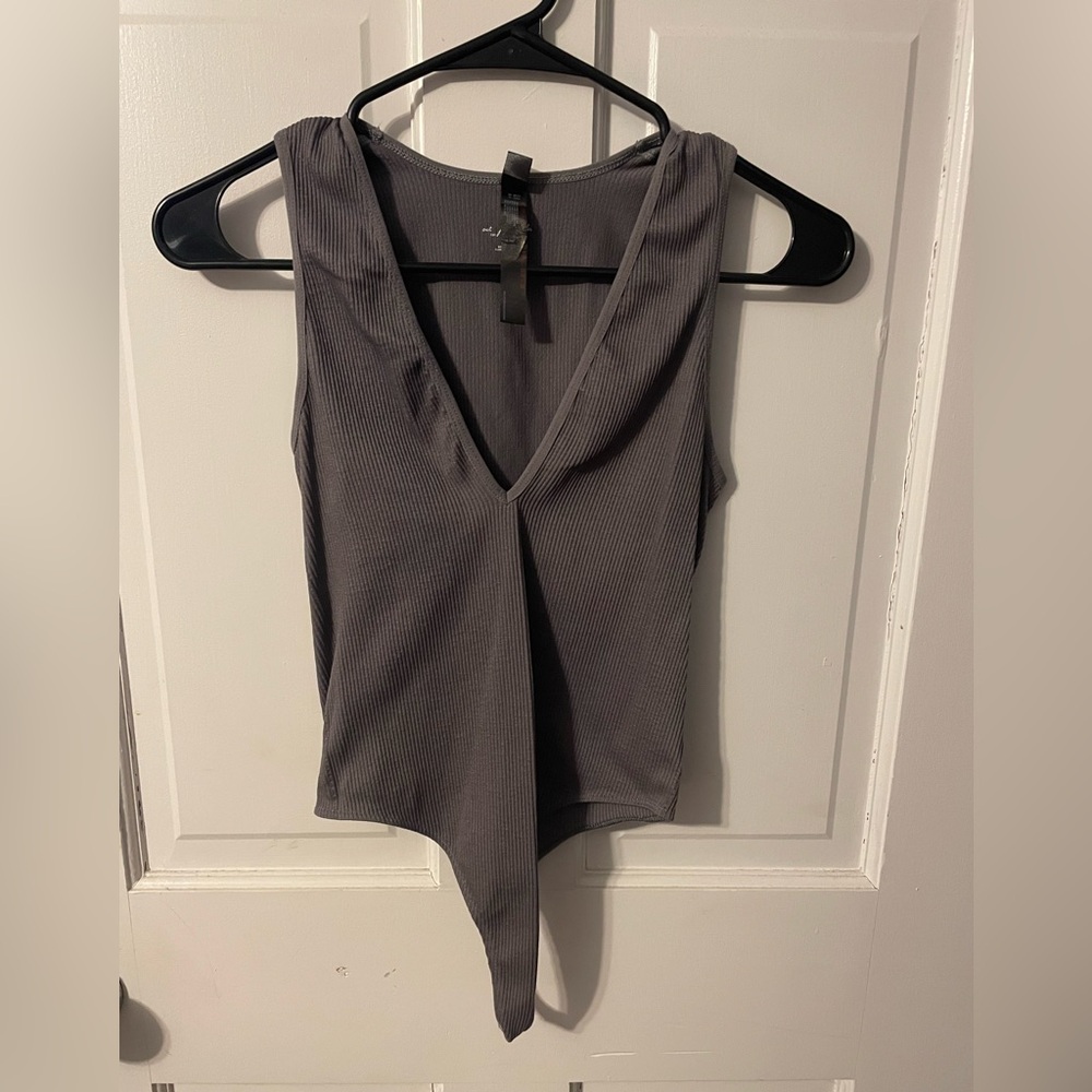 Gray Sleeveless V-Neck Top